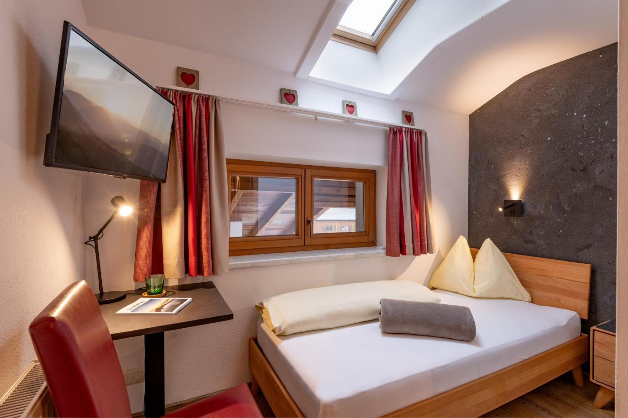 Das Sonnleiten Ski- Und Motorradhotel Bruck Im Zillertal Bruck am Ziller Esterno foto
