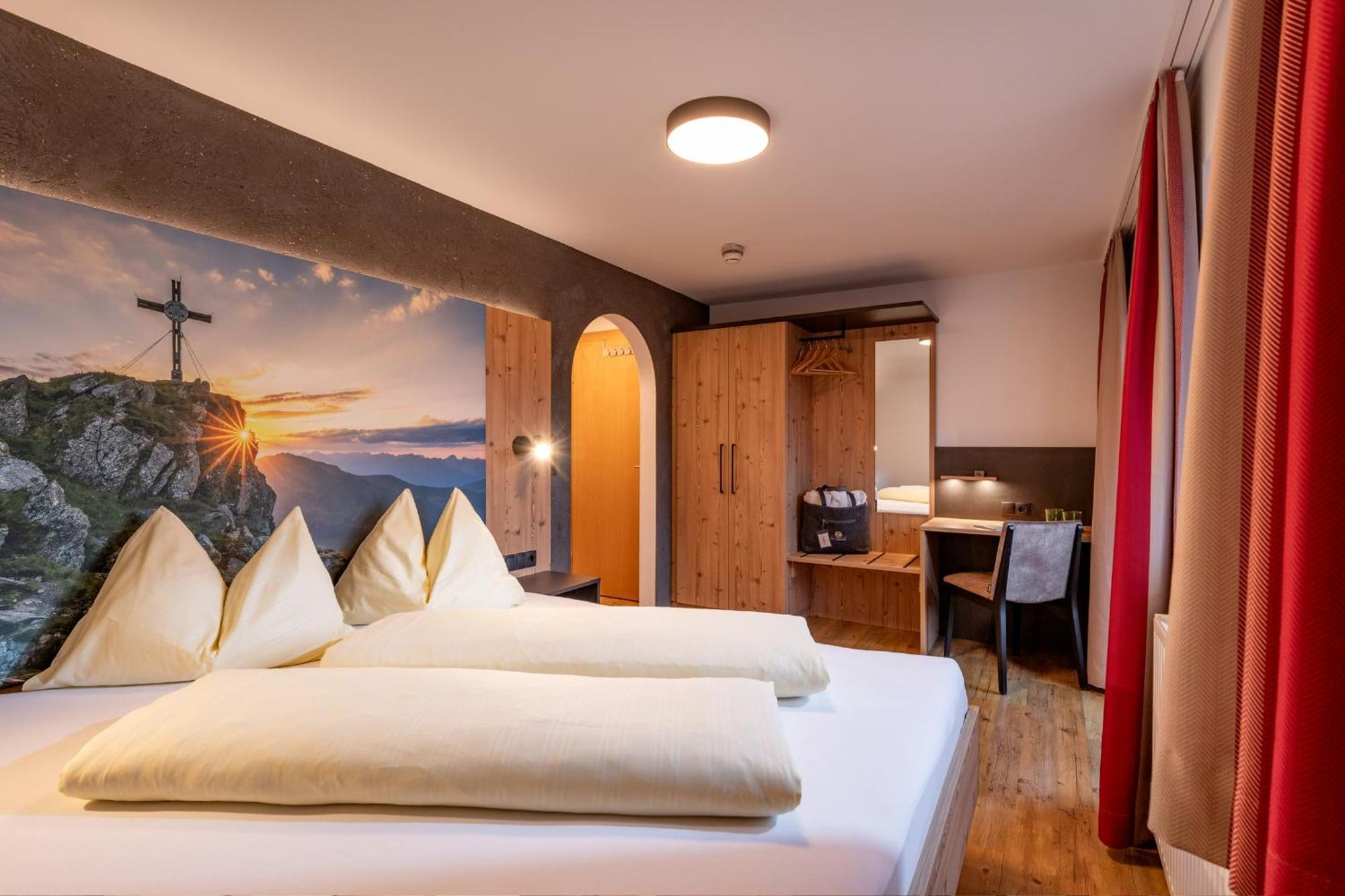 Das Sonnleiten Ski- Und Motorradhotel Bruck Im Zillertal Bruck am Ziller Esterno foto